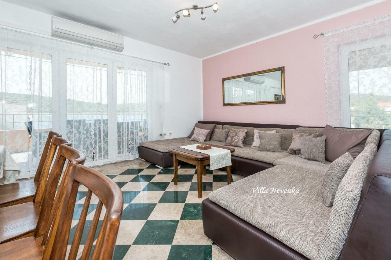 Apartments Villa Nevenka Rogoznica  Esterno foto