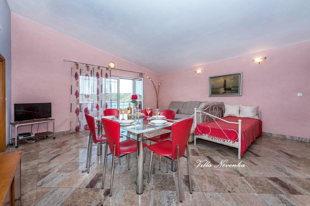 Apartments Villa Nevenka Rogoznica  Esterno foto