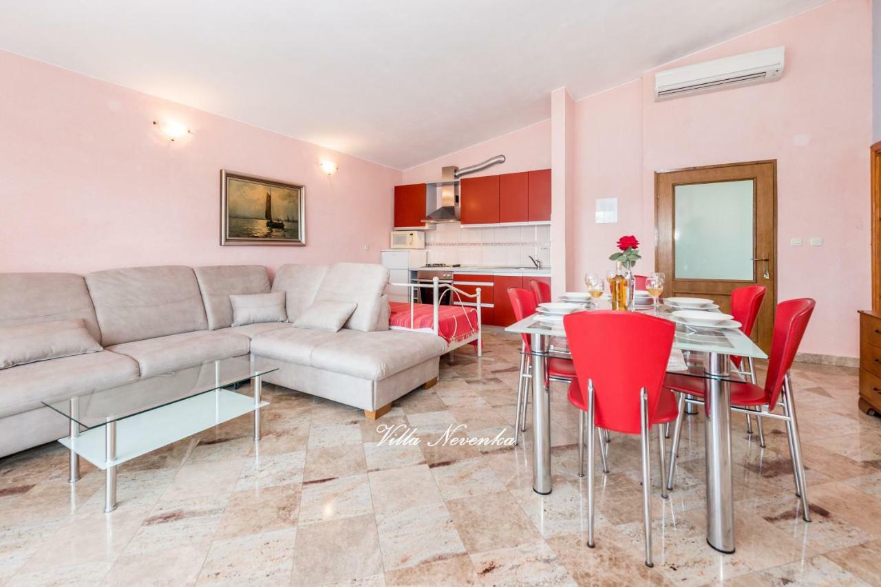 Apartments Villa Nevenka Rogoznica  Esterno foto